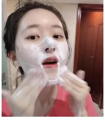 没洗面奶了用什么洗脸