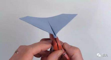 折纸飞机要飞的视频下载