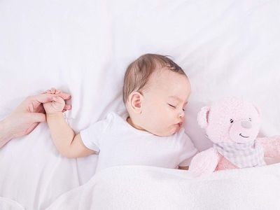 小孩几个月能走