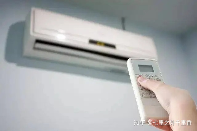室内温度30度热吗