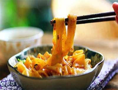 吃拽面的制作方法