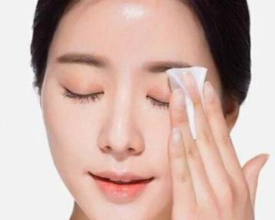 痘痘挤压变成色素