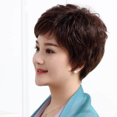 五十五岁的女人的发型