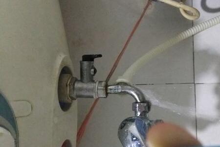 热水器上水管