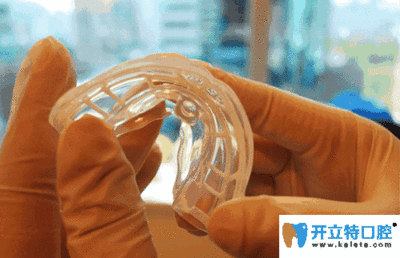 带托槽的时候怎样做口腔训练