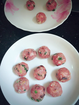 9个月宝宝肉丸子的做法