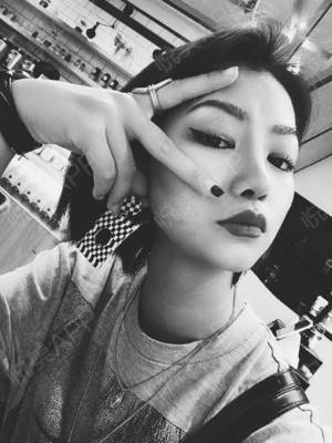 鼻子上小痘痘为什么会痛