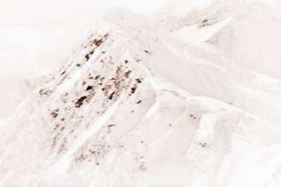 做梦梦见爬雪山
