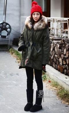 黑色雪地靴怎么搭配