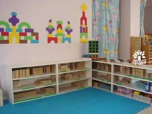 小班建构区墙面