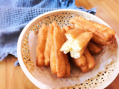 奶香小油条制作方法