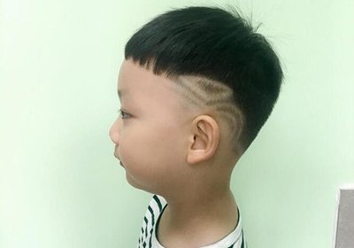小男孩夏季清爽发型