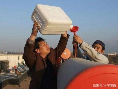 太阳能热水器怎么拆
