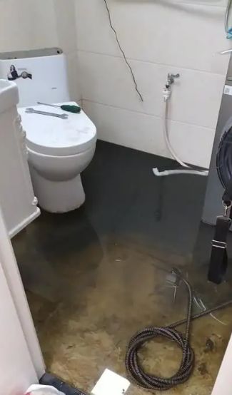 厨房下水道有石块