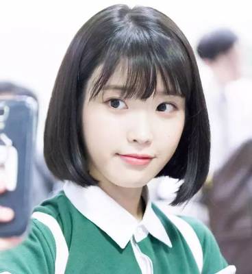 短发姑娘