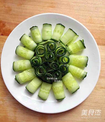 凉拌黄瓜卷做法大全家常