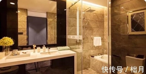 卫生间的镜子对着门好不好
