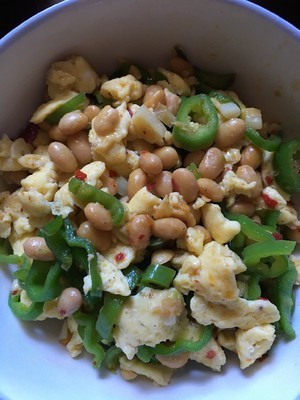 腊八豆炒蛋制作方法