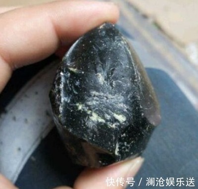 做梦梦到石头