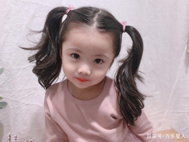 女宝宝卷发