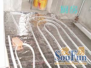 厨房橱柜上面用铺地暖吗