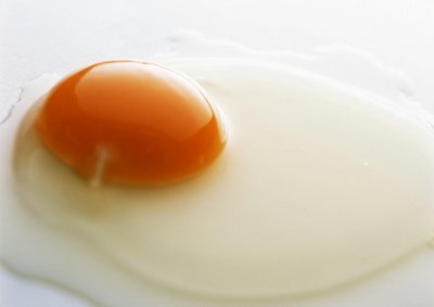 鸡蛋煮熟后蛋白发黑是怎么回事
