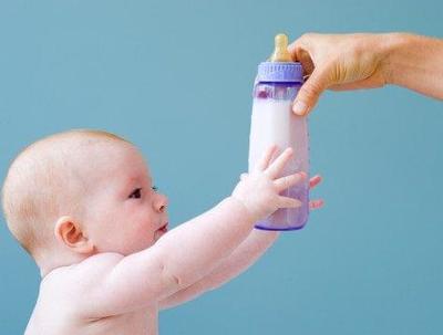 母乳不够加奶粉怎么加
