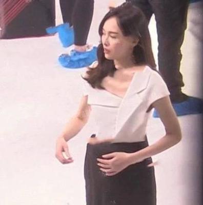 小腹凸起像怀孕一样