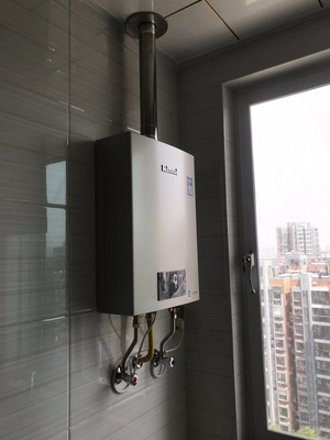 厨房阳台共用燃气热水器