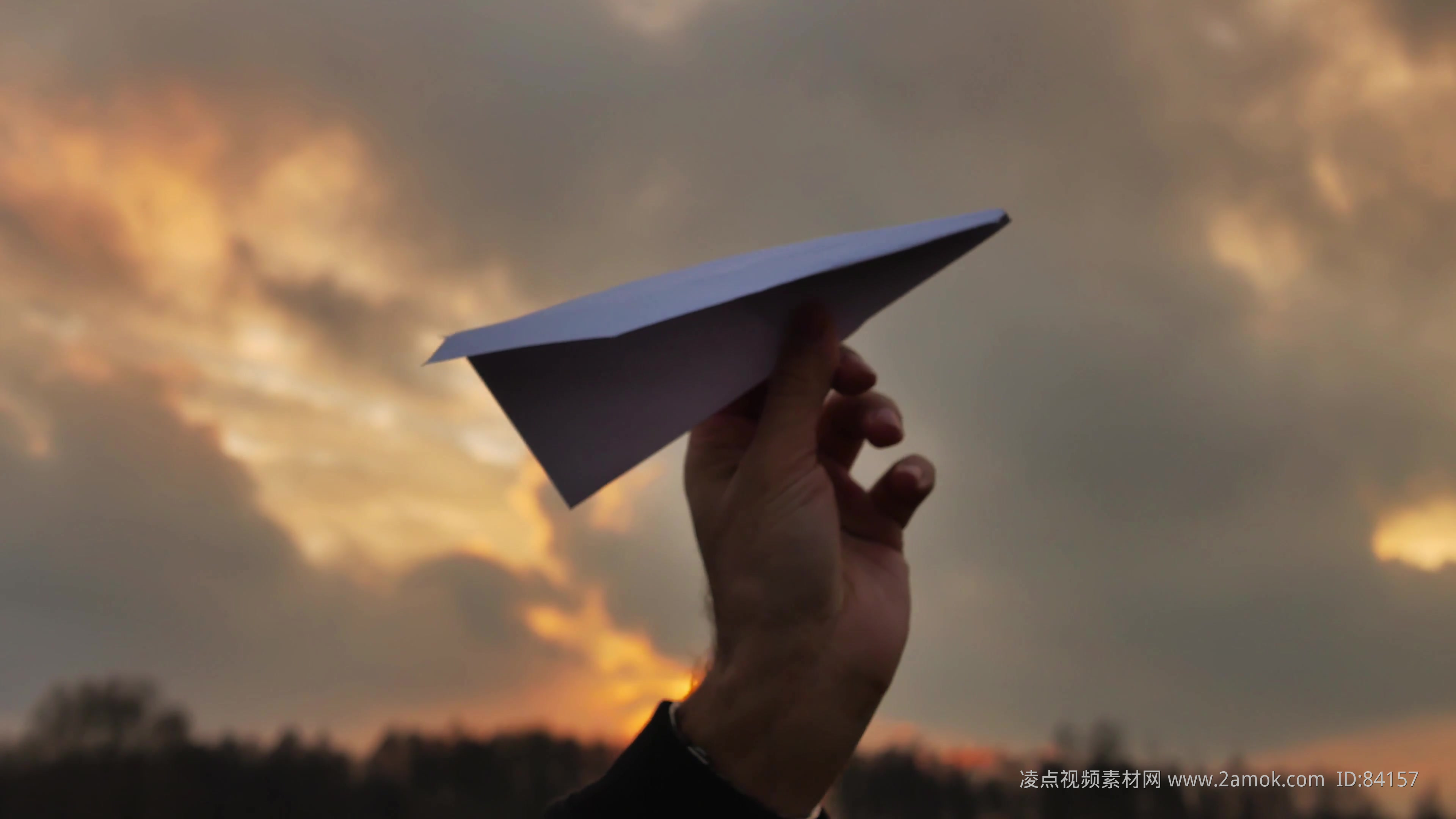 纸飞机下载视频素材