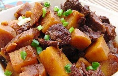牛肉炖土豆香菇的做法