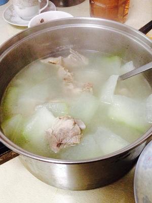 月子能吃冬瓜排骨汤吗