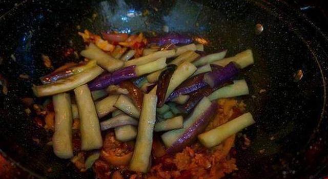 茄子洋葱肉的做法大全家常