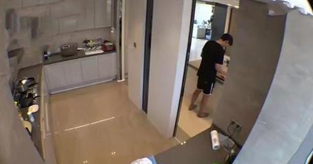 做饭厨房地面有水