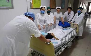 孕妇起床太快胎儿骨折