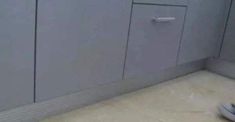 橱柜柜往外流怎么修