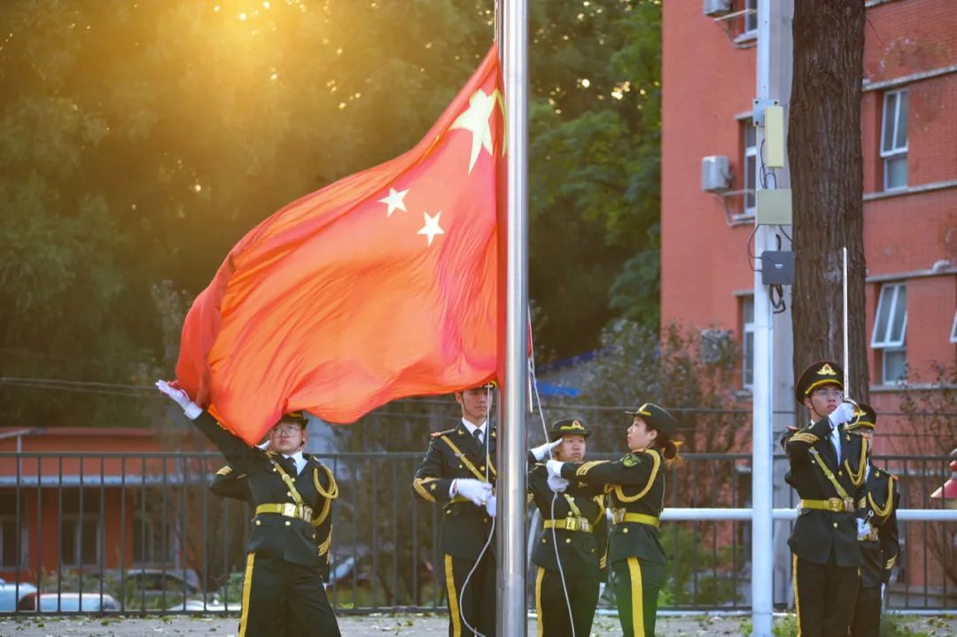 国旗上的大五星代表的是什么