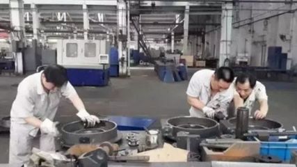 塑料厂有招模具师傅