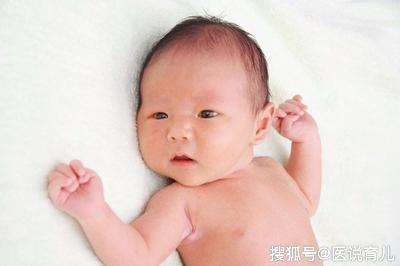 胎儿兔唇是什么原因造成的
