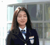 化妆如何显脸圆