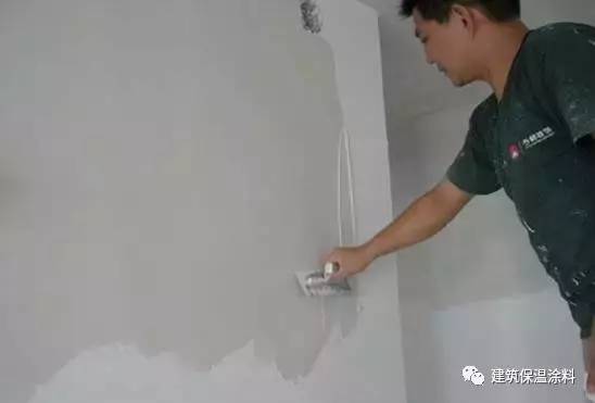 墙面批腻子