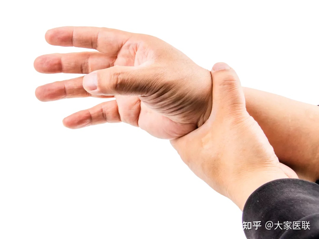 手抖手麻是怎么回事