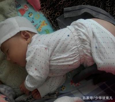 宝宝在肚子里什么姿势