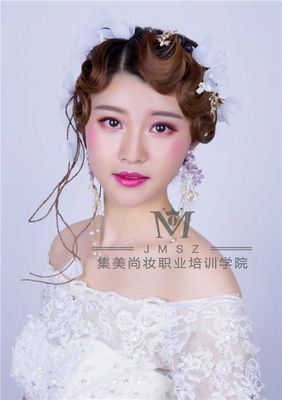 学化妆去哪里学比较好