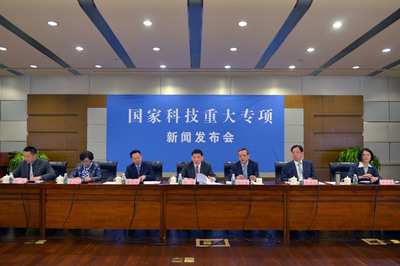 凯发在线登录下载与俱乐部合作签约现场