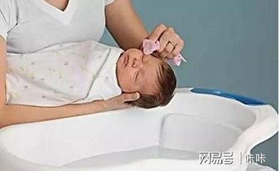 新生儿出生多久洗澡