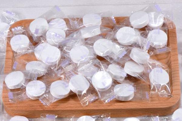 泡压缩面膜用什么水好