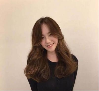 脸长剪什么发型好看女