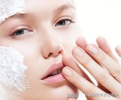 光打水光针长痘痘