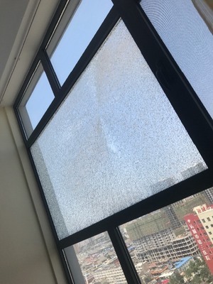 钢化玻璃为什么会爆